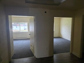 201 2nd Ave N, Unit Apartment 3 in Dallas, WI - Building Photo - Building Photo