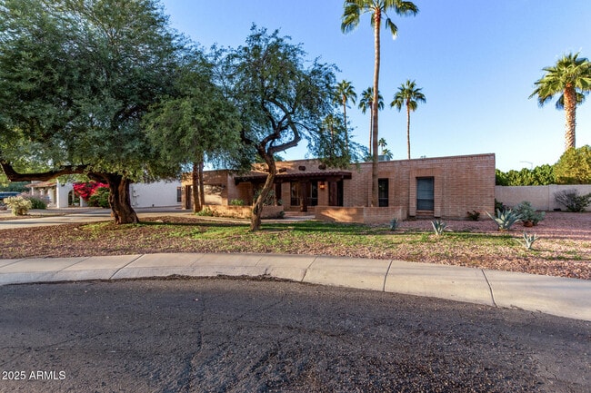 4912 E Ludlow Dr in Scottsdale, AZ - Building Photo - Building Photo