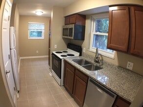 329 Telford Avenue, Unit B (Upper) in Dayton, OH - Building Photo - Building Photo