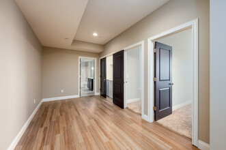 7 Ten in Bloomington, IN - Building Photo - Interior Photo