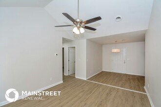 102 Fairview Cir in Ashland City, TN - Building Photo - Building Photo