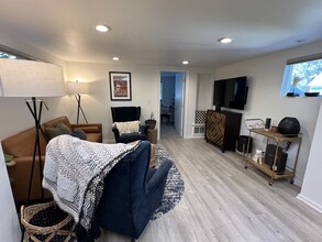 208 N 10th St, Unit B in Coeur d'Alene, ID - Building Photo - Building Photo