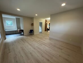 3617 N 7th St, Unit A in Tacoma, WA - Foto de edificio - Building Photo