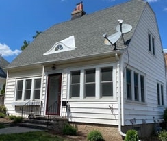 2502 Kendall Ave in Madison, WI - Building Photo