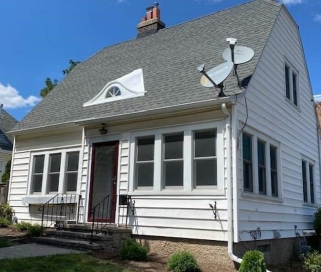 property at 2502 Kendall Ave