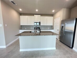 7239 Grand Mason Dr in Cypress, TX - Foto de edificio - Building Photo