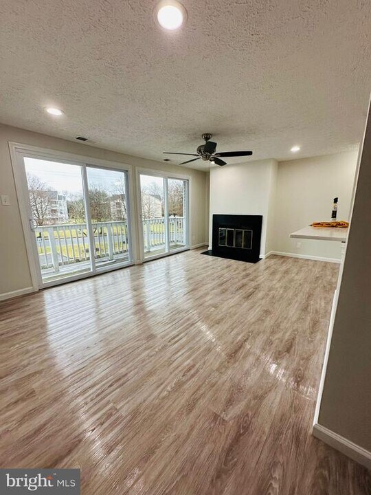 190 Kenwood Dr in Sicklerville, NJ - Building Photo