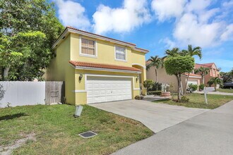 3385 Seabreeze Ln in Margate, FL - Building Photo - Building Photo