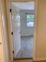 924 Main St, Unit 2 in Woburn, MA - Building Photo