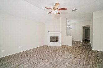 4201 S Coral Springs Dr in Fort Worth, TX - Building Photo - Building Photo