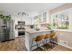 1620 Winnetka Ave N in Minneapolis, MN - Foto de edificio - Building Photo