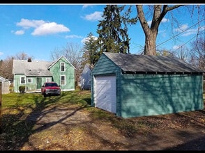 1402 E Fox St in South Bend, IN - Foto de edificio - Building Photo