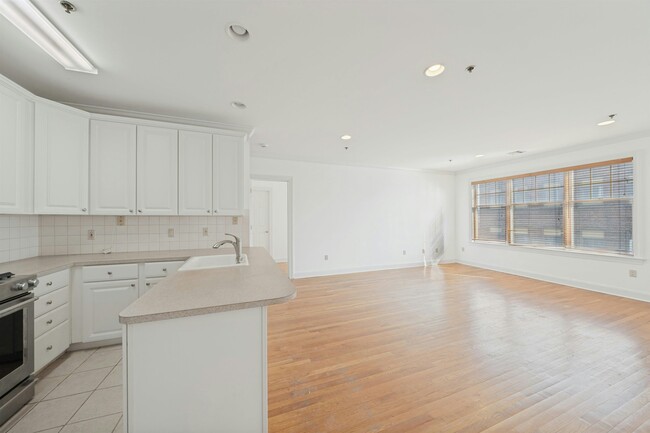 82 Clinton St in Hoboken, NJ - Building Photo - Building Photo