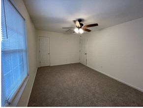 2900 Colt Dr NE in Knoxville, TN - Foto de edificio - Building Photo