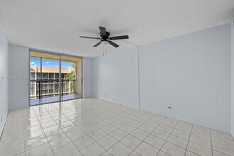 851 Three Islands Boulevard in Hallandale Beach, FL - Building Photo - Building Photo
