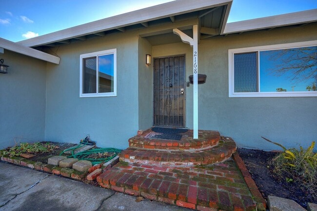 2168 Ferran Ave in Sacramento, CA - Building Photo - Building Photo