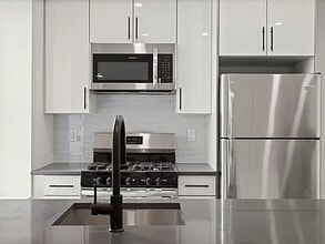 32-86-86 33rd St in Queens, NY - Building Photo - Building Photo