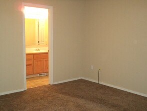 4157 W Dover Dr in Meridian, ID - Building Photo - Building Photo