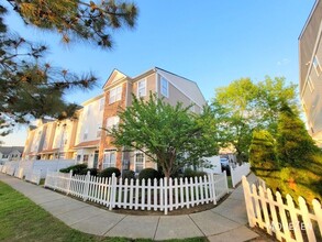 11721 Coppergate Dr in Raleigh, NC - Foto de edificio - Building Photo