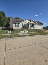 2 Spring Hill Cir in Wright City, MO - Foto de edificio - Building Photo