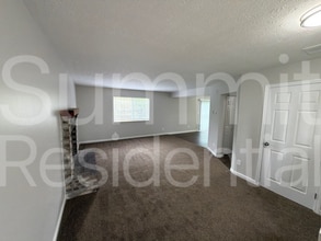 3716 Rock Maple Dr in Indianapolis, IN - Foto de edificio - Building Photo