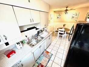 3001 Boudinot Ave, Unit Apartment 3 in Cincinnati, OH - Building Photo - Building Photo