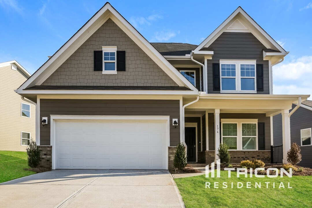 176 Queenshall Rd in Mooresville, NC - Building Photo