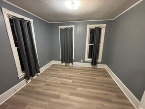 407 E Vine St in Millville, NJ - Foto de edificio - Building Photo