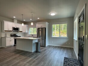 8093 Wenatchee Pl NW in Silverdale, WA - Building Photo - Building Photo