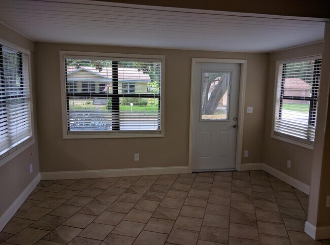 1201 E Norfolk St in Tampa, FL - Building Photo - Building Photo