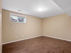 5016-521A Street Southwest - Lower St in Calgary, AB - Building Photo - Building Photo