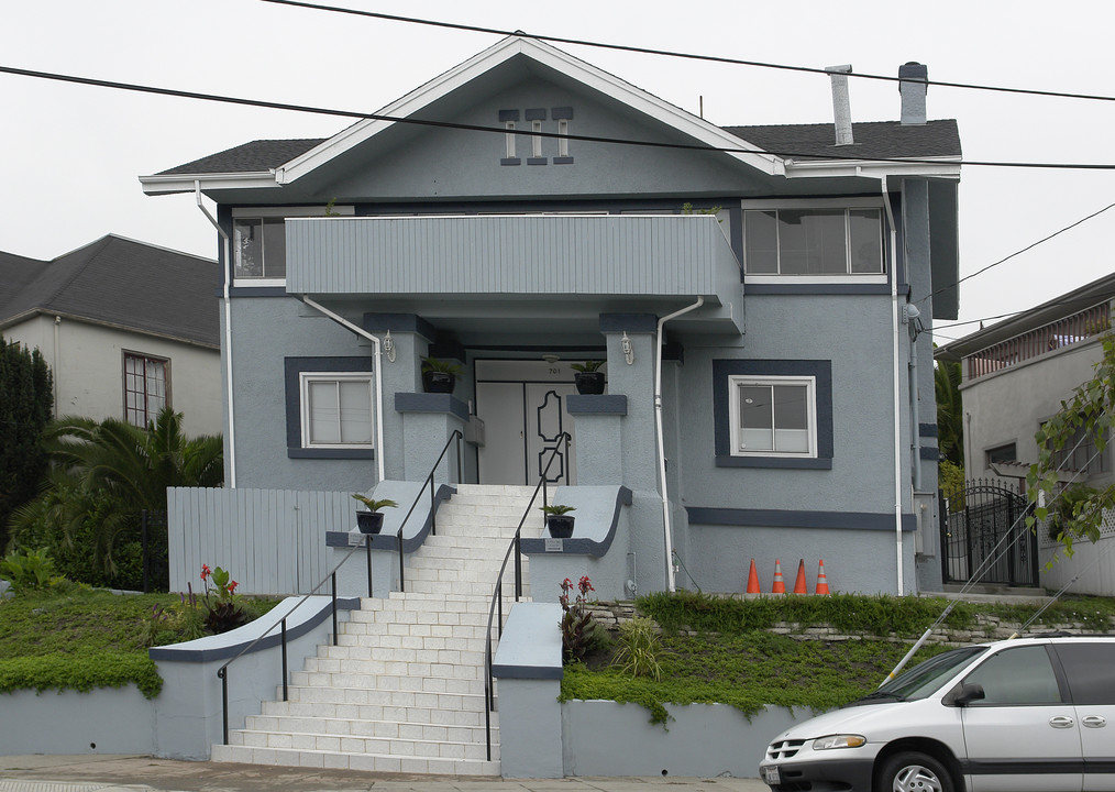 701 Rand Ave in Oakland, CA - Foto de edificio