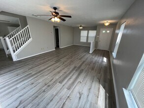 7422 Micron Dr in San Antonio, TX - Building Photo - Building Photo