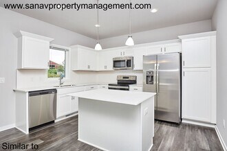 4716 NW 167th St in Urbandale, IA - Building Photo - Building Photo