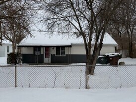 321 Gilbert Ave in Fairborn, OH - Building Photo