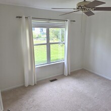 1192 Sumac Trail in Hoffman Estates, IL - Building Photo - Building Photo
