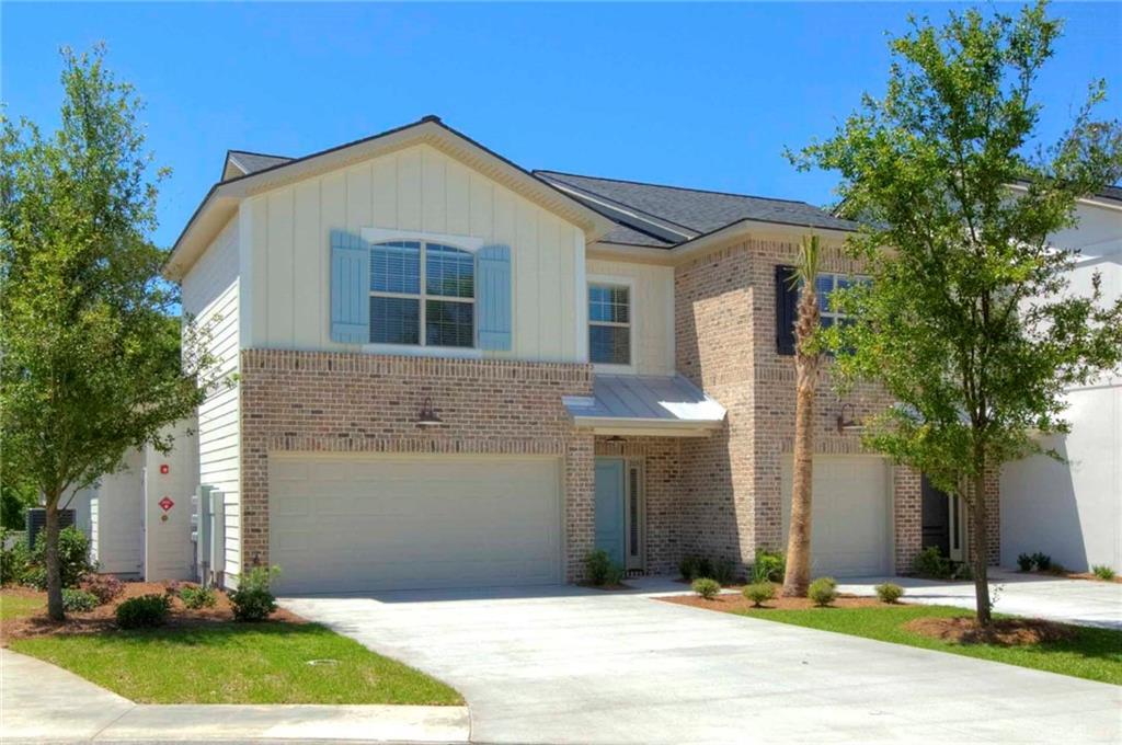 205 Mariners Cir in St. Simons Island, GA - Building Photo