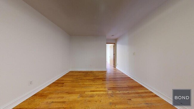 217 E 84th St in New York, NY - Building Photo - Building Photo