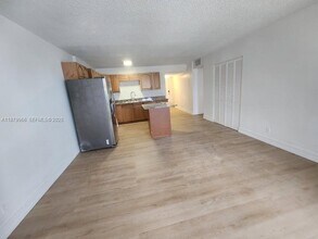 406 NW 68th Ave-Unit -525 in Fort Lauderdale, FL - Building Photo - Building Photo