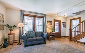 4 S Singer Ave in Paradise, PA - Building Photo - Building Photo