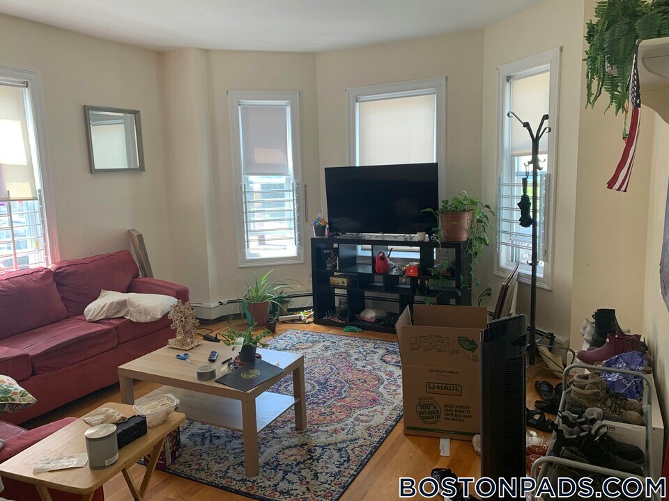 14 Schiller St in Boston, MA - Building Photo