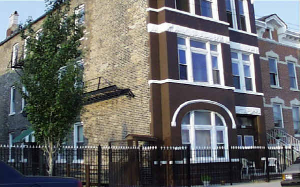 1343 W Cullerton St in Chicago, IL - Foto de edificio