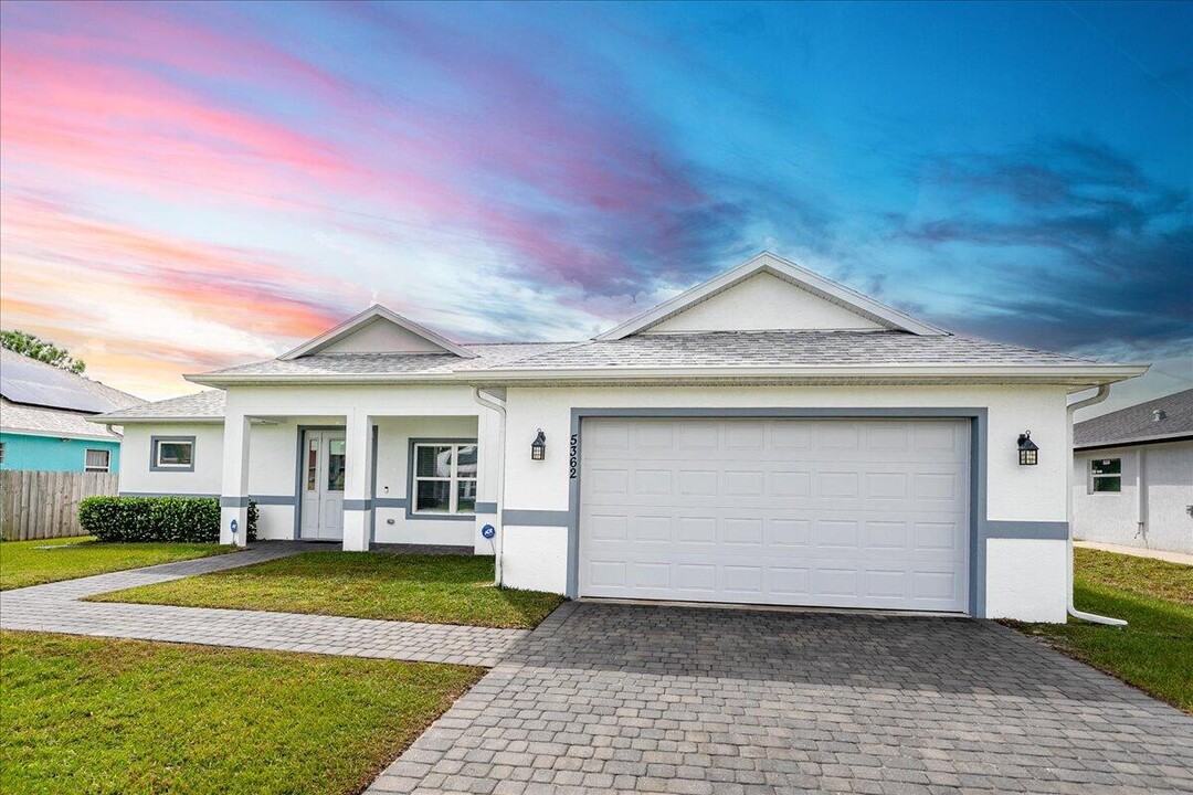 5362 NW Akbar Terrace in Port St. Lucie, FL - Building Photo