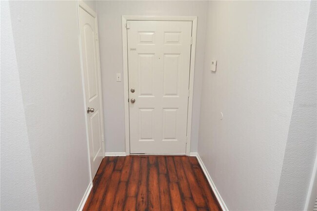 8605 Mallard Reserve Dr in Tampa, FL - Building Photo - Building Photo