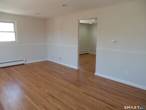 306 Grovers Ave in Bridgeport, CT - Building Photo - Building Photo