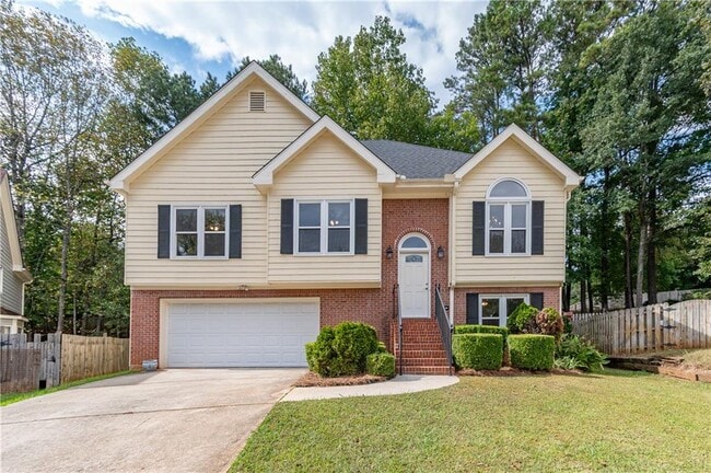 property at 705 Oxford Crest Ct NW