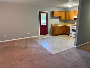 105 Ridge St in Locust Grove, GA - Building Photo - Building Photo