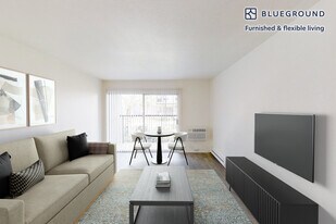 333 1st St in Seal Beach, CA - Building Photo