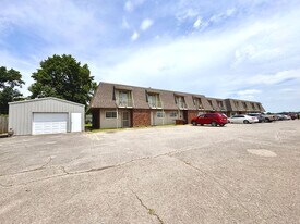 3221 Airbase Rd in Newport, AR - Building Photo