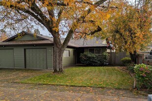 1078-1080-1080 Alder Dr NE in Keizer, OR - Building Photo